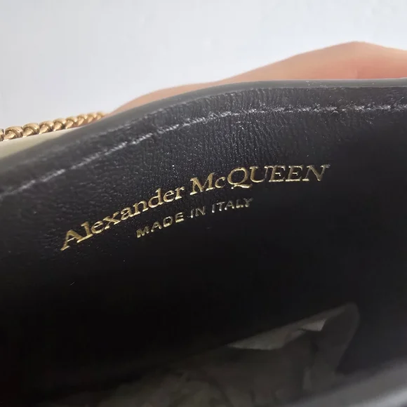 Alexander McQueen Skull Croc-Embossed Leather Phone-Case-On-Chain Black - Picture 7 of 7